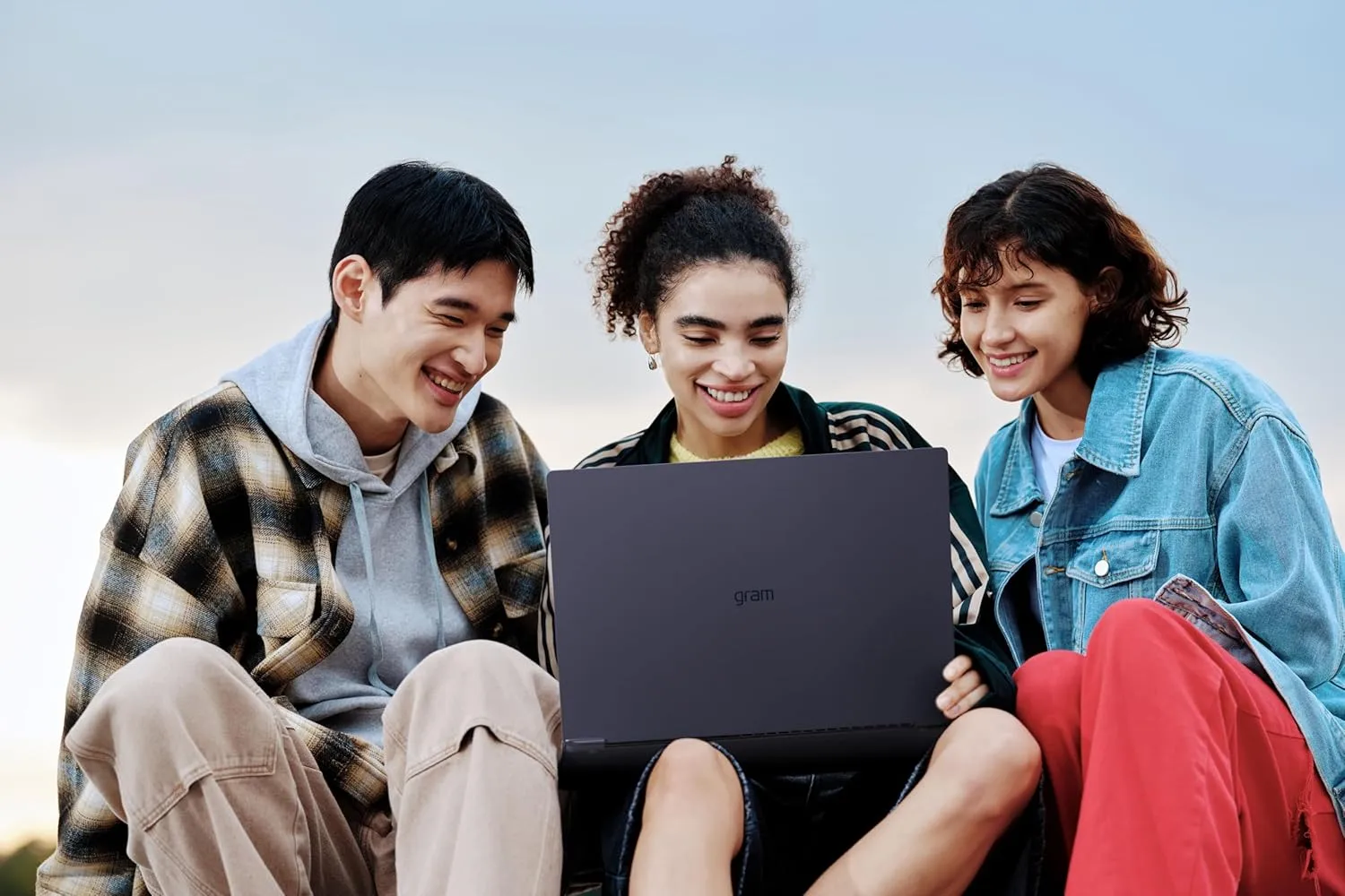 1771196302 430 LG gram 14 inch Thin and Lightweight Laptop Windows 11 Home