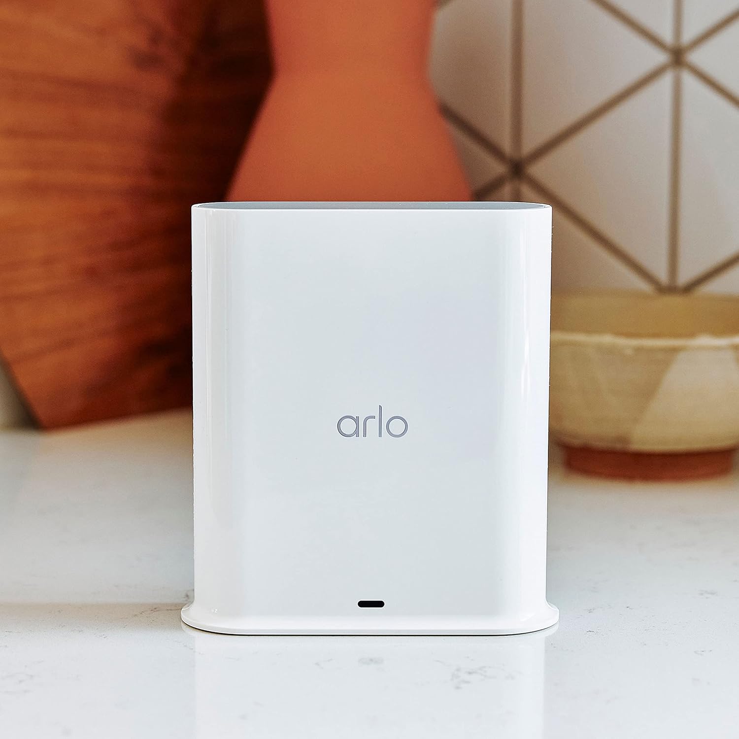 1771820112 676 Arlo Pro SmartHub Arlo Certified Accessory Connects Cameras to.jpg